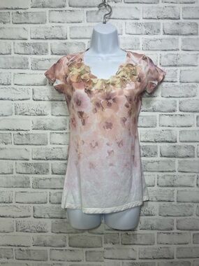 Nouvida Semi Opaque Floral Petal Neckline Ombré Pink Top Small